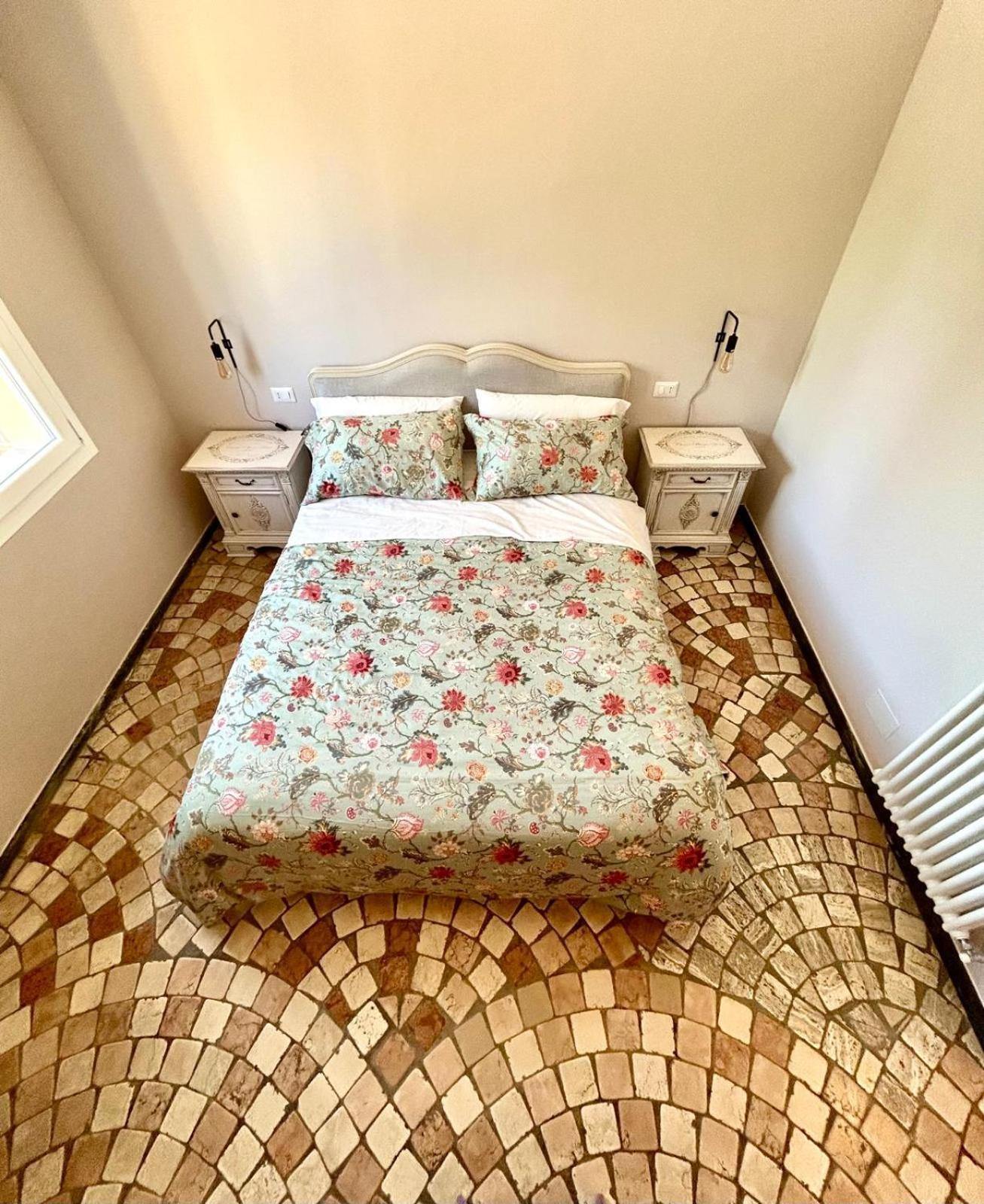 Al Civico 73 Bed & Breakfast Carpi Exterior photo